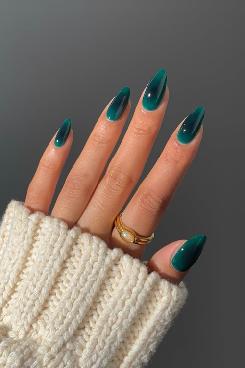green christmas nails